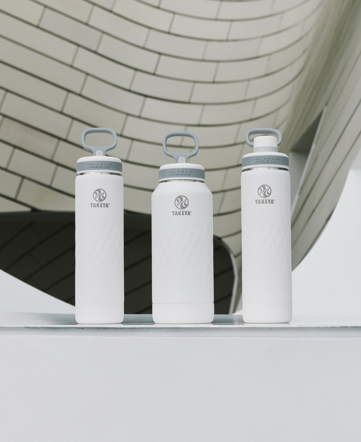 Takeya Sport 22 Oz. Triple-insulated Water Bottle With Straw Lid In Blue