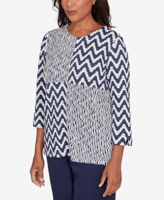 Petite Saratoga Springs Textured Panel Spliced Knit Top