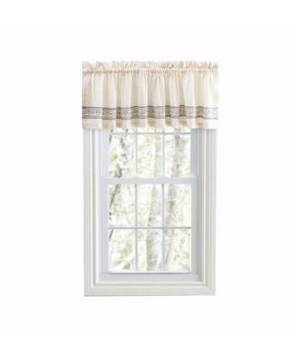 Ellis Curtain