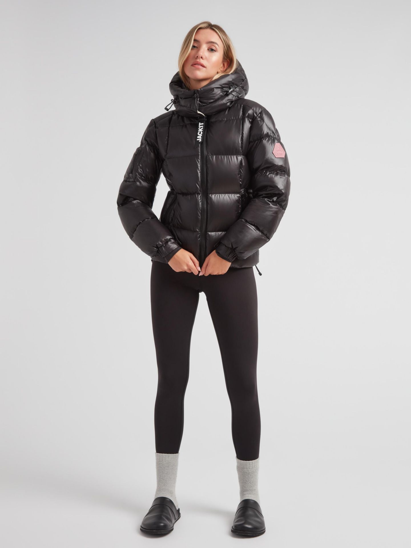Женская куртка JACK1T EZ Boxed Racer Hooded Puffer, цвет: Чёрный, вариант 1 — фото 4