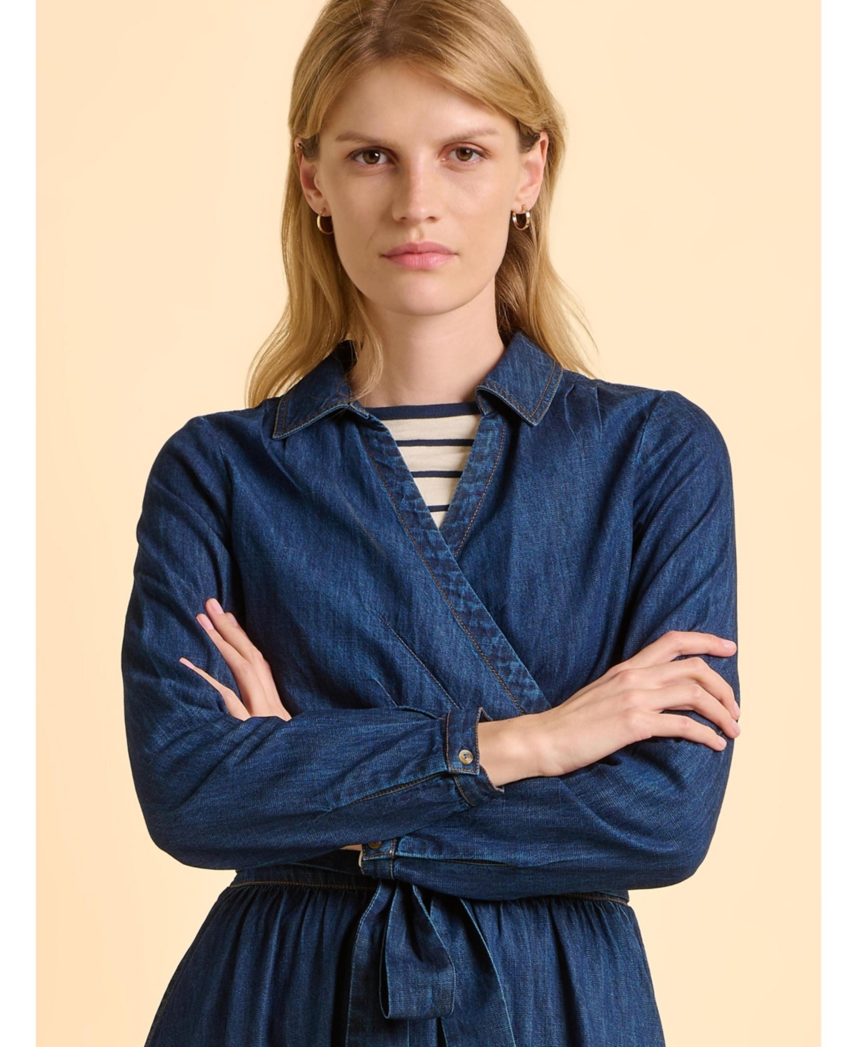 Brakeburn Women's Fern Long Sleeve V-Neck Shirt Midi Dress