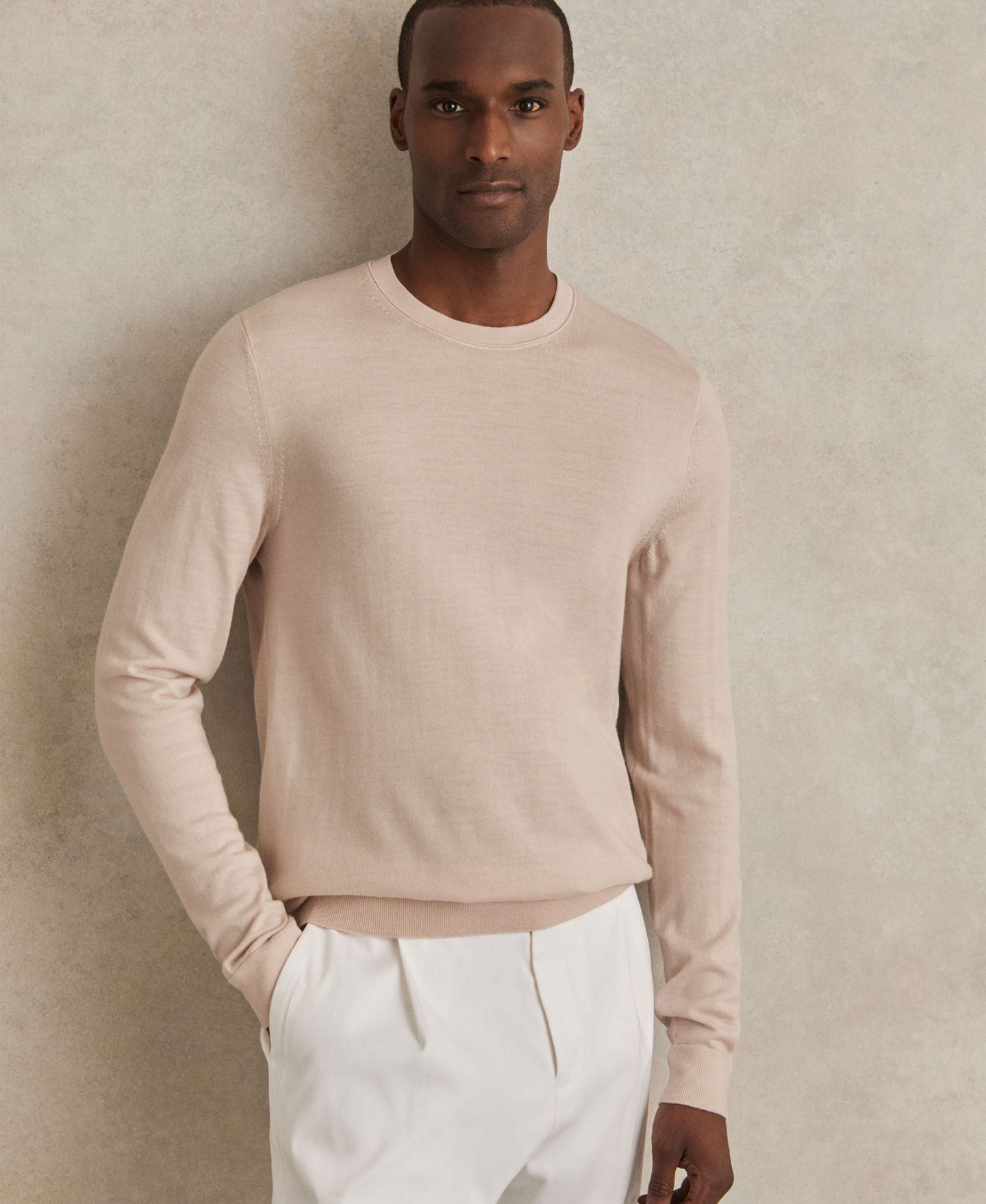 Мужской свитер REISS Wessex Merino Wool Crew Neck, цвет: Бежевый — фото 1