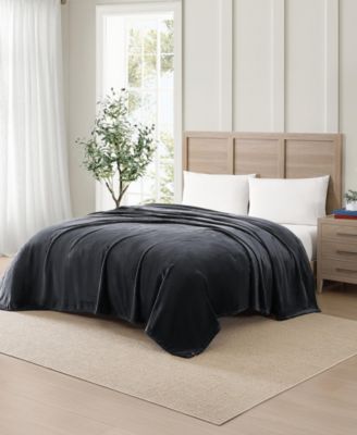 Solid Plush Blanket, Twin