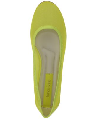 Women's Christina Round Toe Ballerina Flats