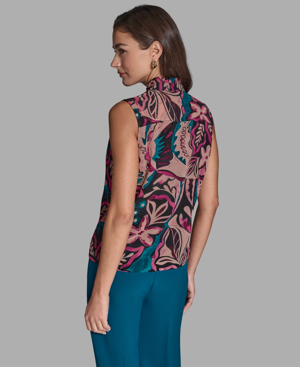 Bcbg Women's Sleeveless Ruffle Front Top In Multi