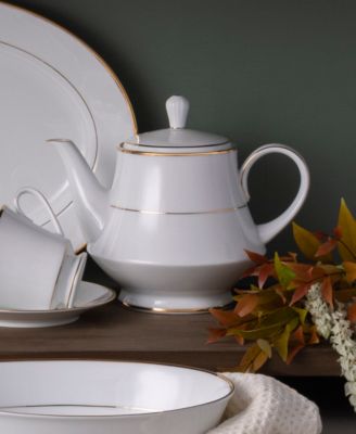 Heritage Tea Pot, 38 oz.