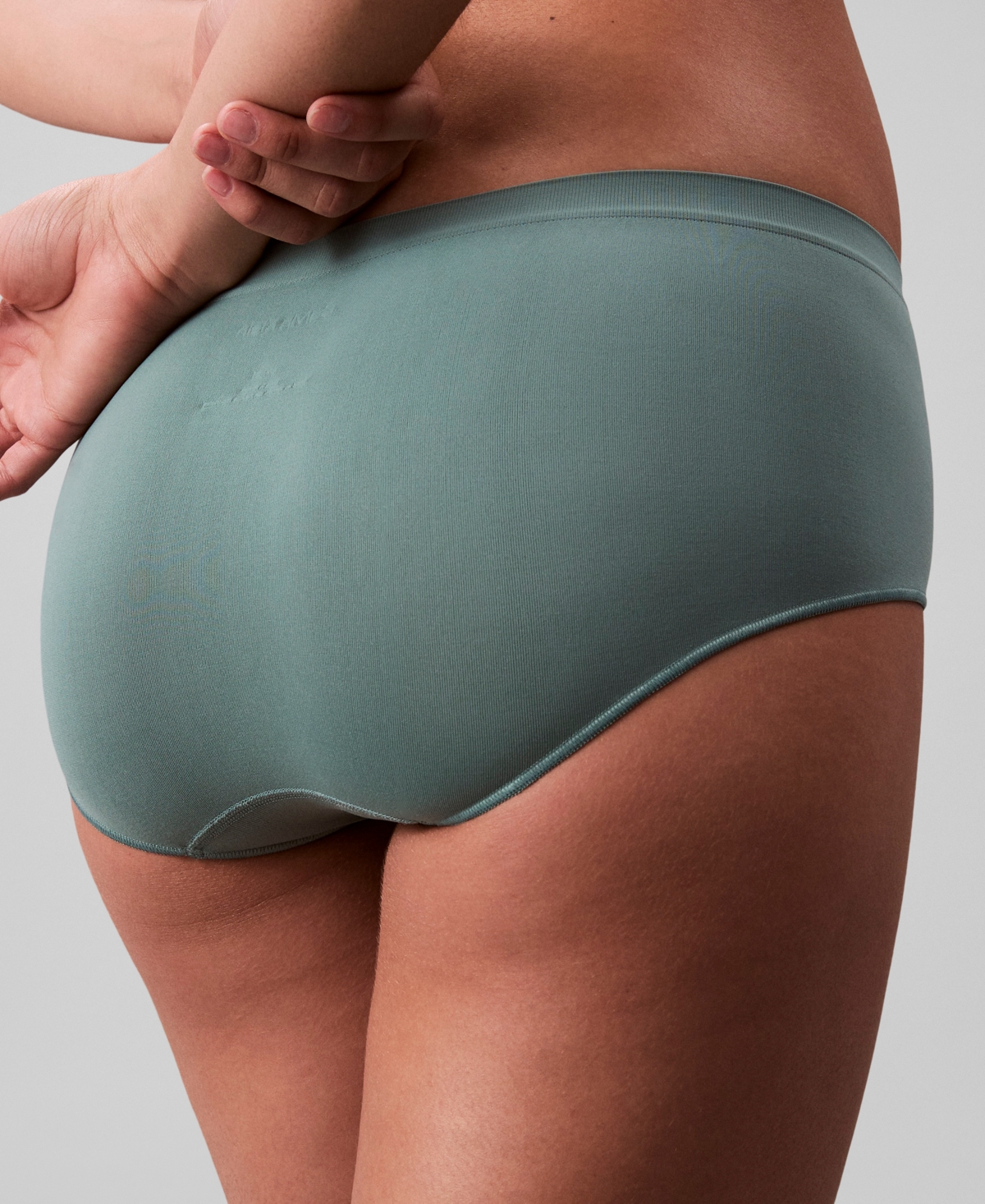 Calvin Klein Women's Bonded Flex Boyshort Underwear QD3961