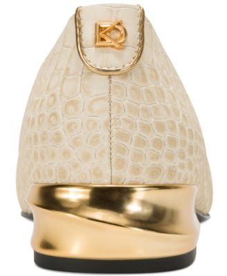 Women's Savita Snip Toe Flats