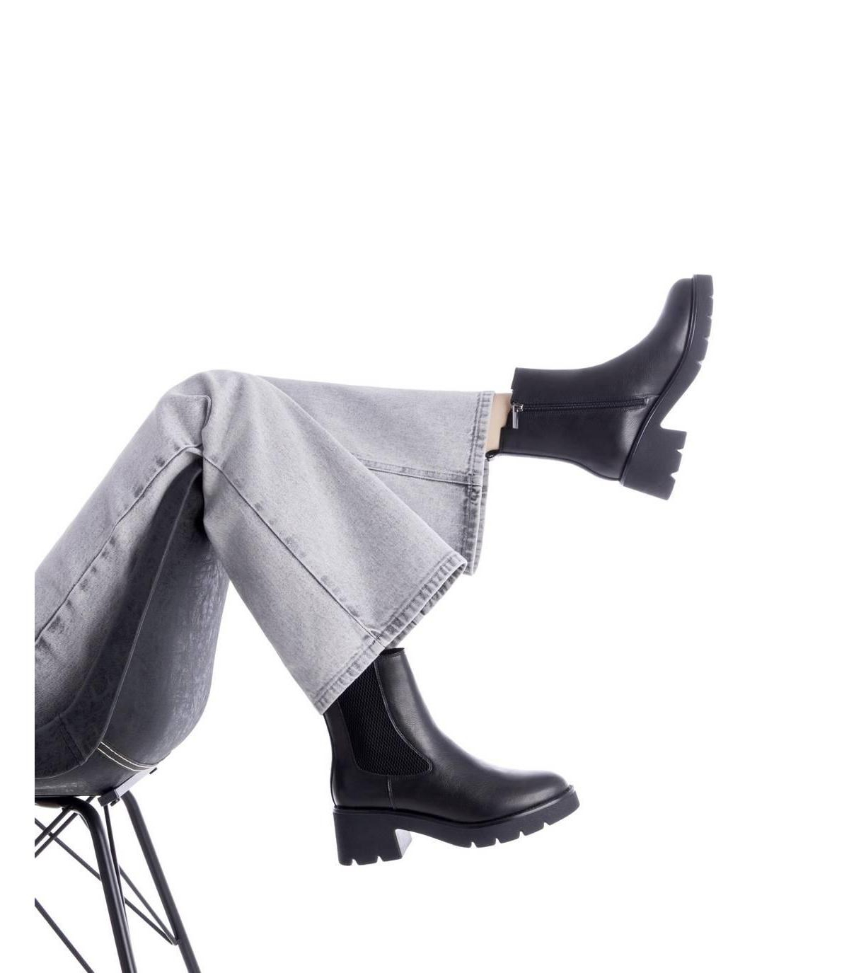 Xti Women's Chelsea Booties