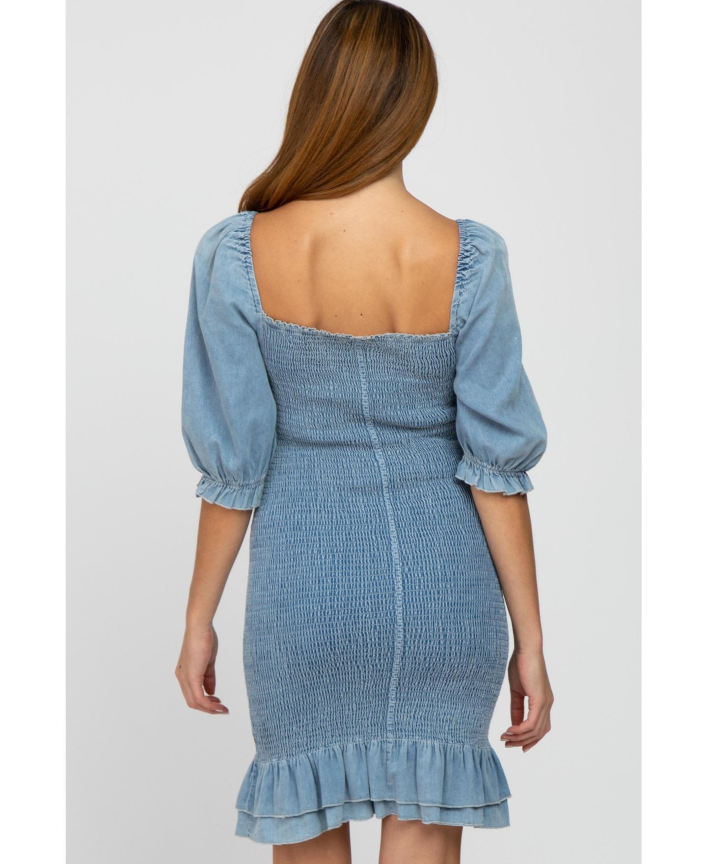 Женское платье Pinkblush Light Blue Square Neck Smocked Denim, цвет: Светлый синий — фото 8