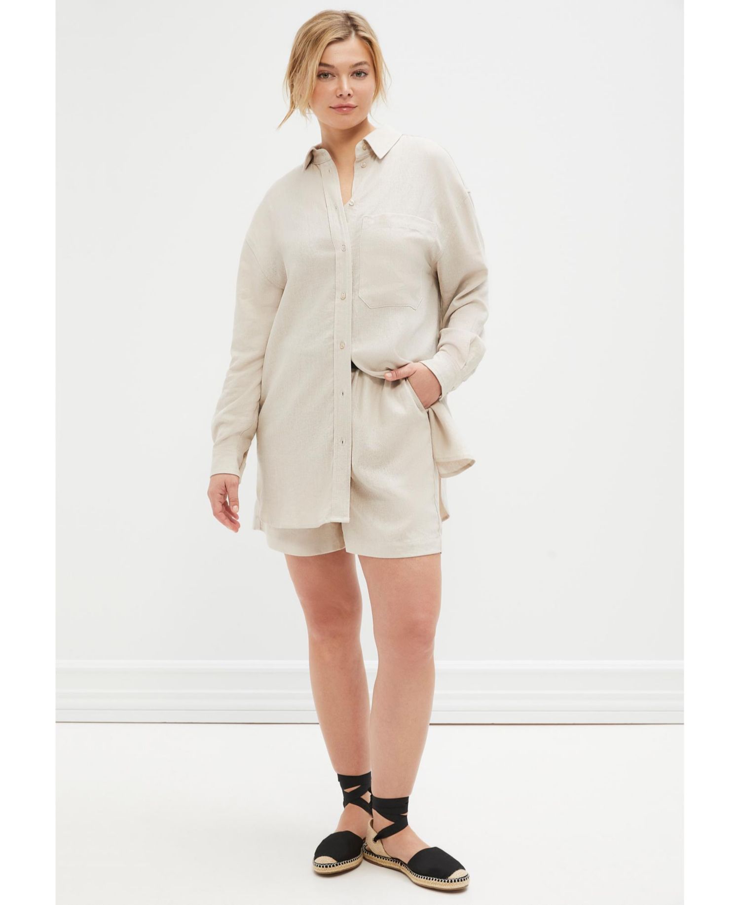 Plus Size Linen-Blend Pull-On Elastic Waist Shorts