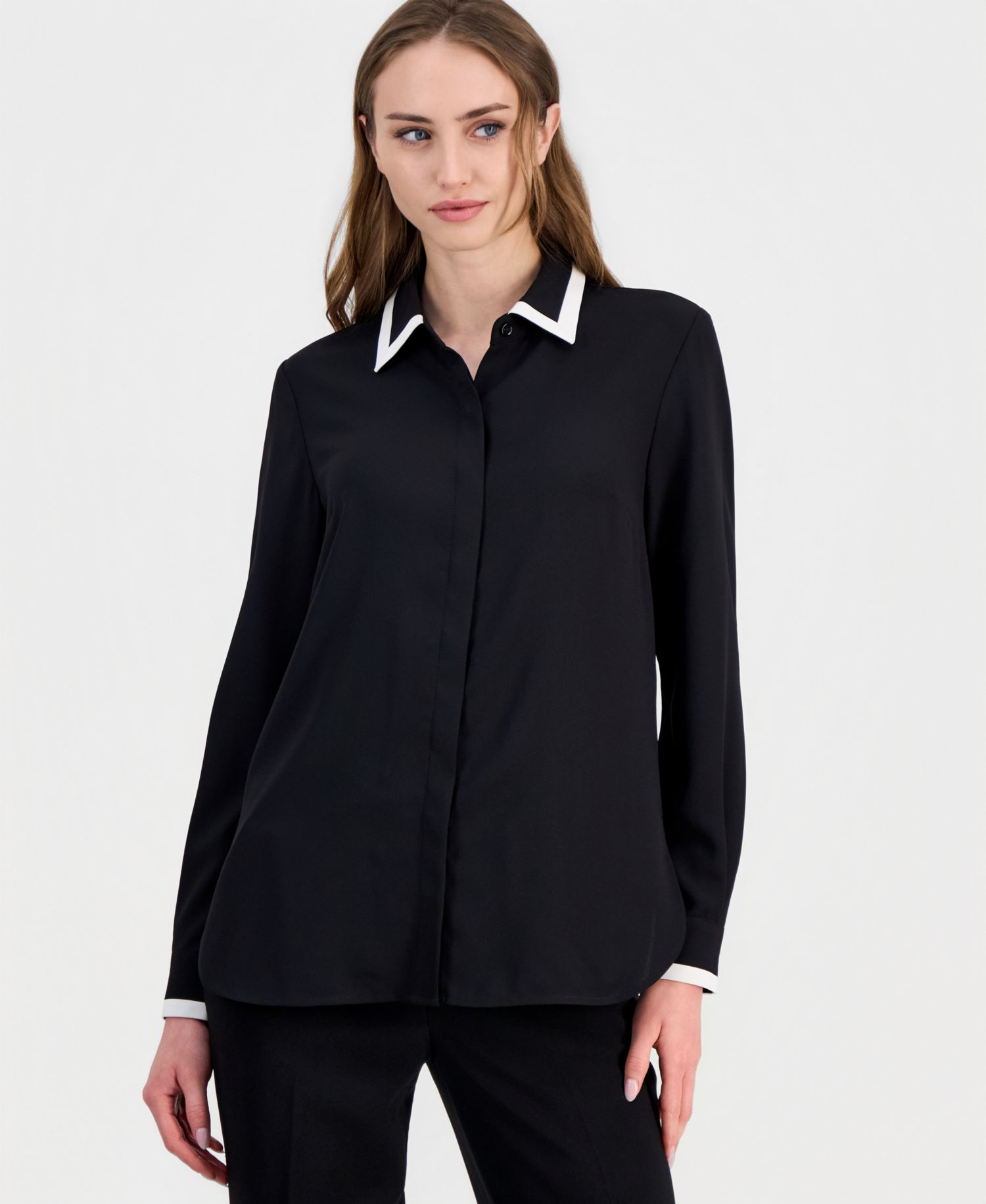 Women's Contrast-Trim Button-Front Blouse