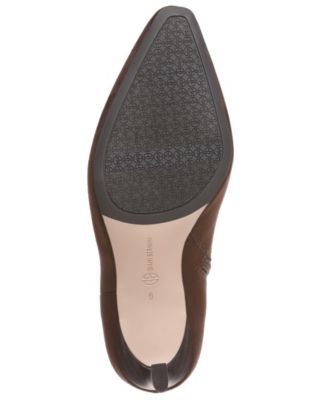 Women's Versuss Almond Toe Dress Booties