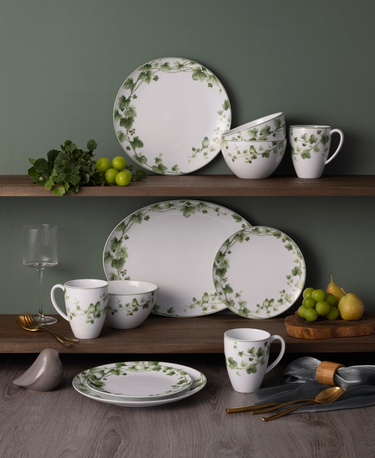 Noritake Ivy Whisper Dinner Plates, Set Of 4 In Green