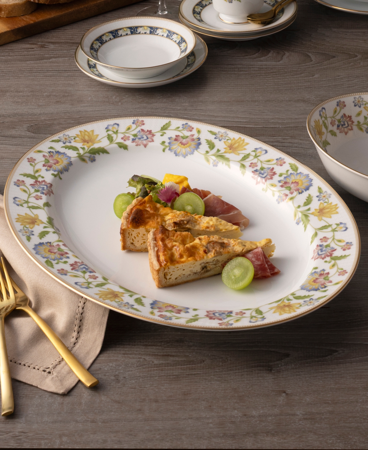 Noritake Tusker Garden Oval Platter