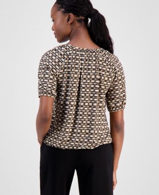 Petite Keyhole-Cutout Top