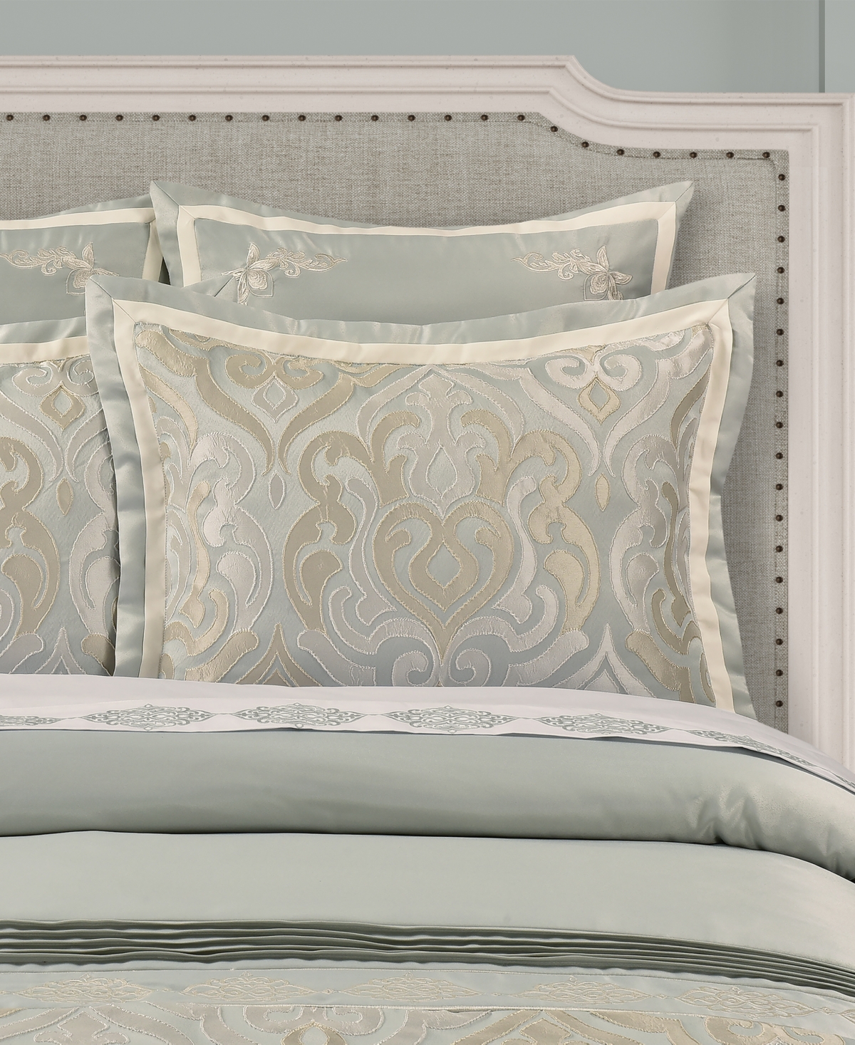 Royal Court Calmfield Damask 3-pc. Comforter Set, King/california King In White
