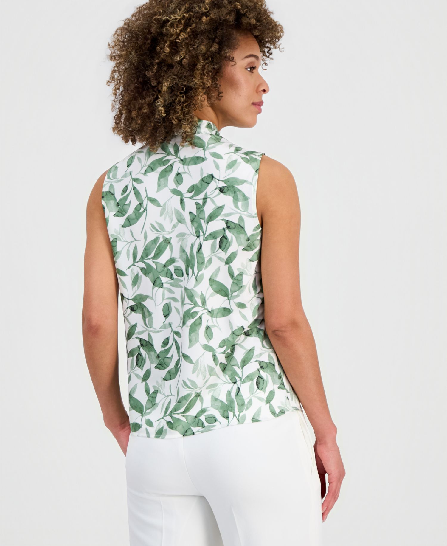 Petite Women's Printed Tie-Neck Sleeveless Blouse