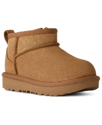 UGG®