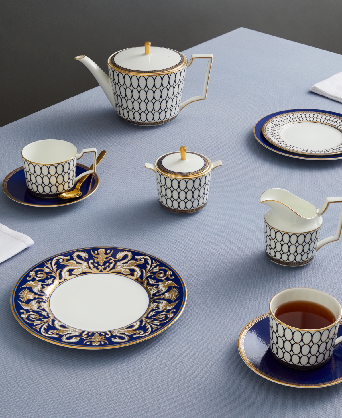 Wedgwood Renaissance Gold 5 Piece Teaset