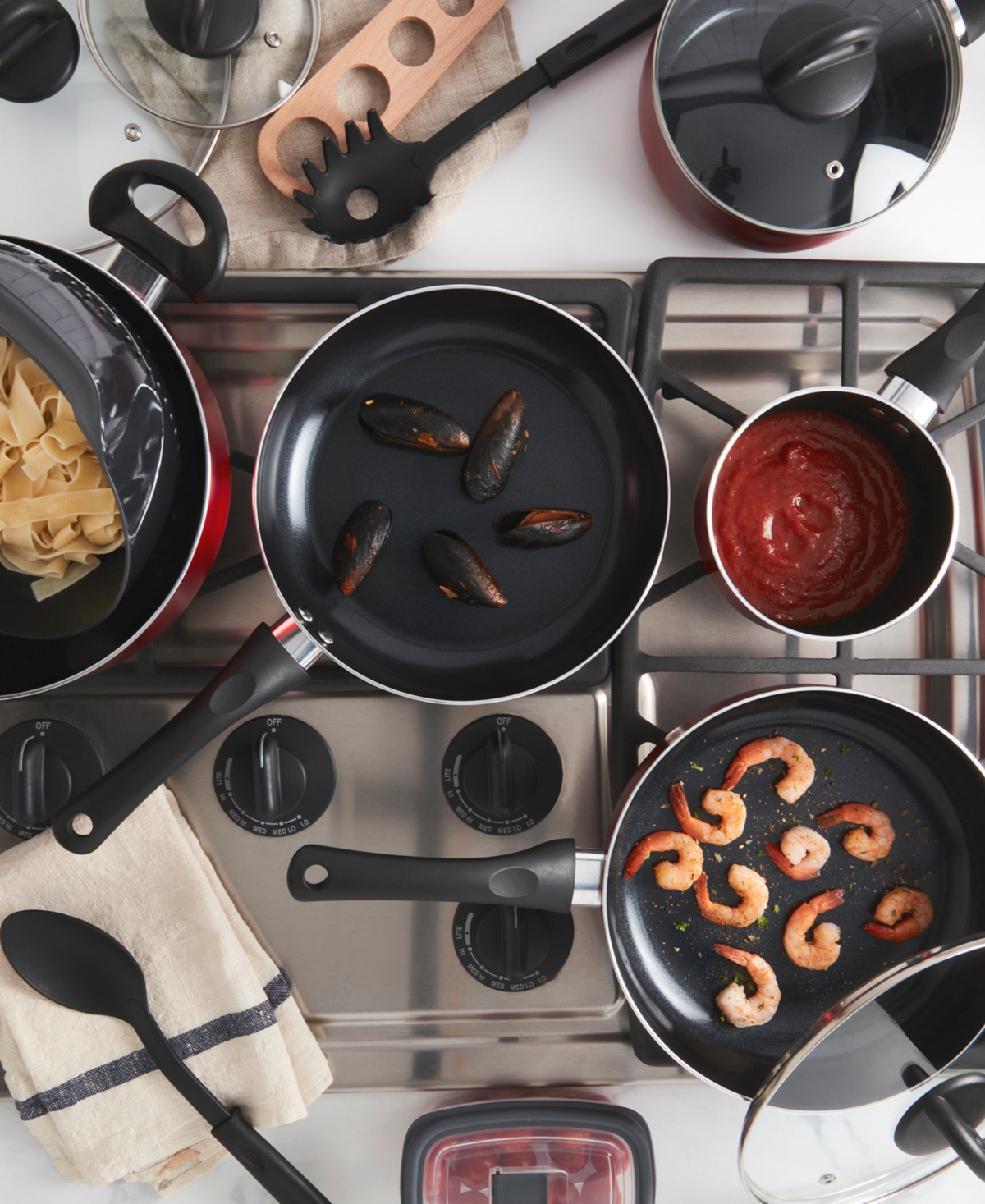 Basic Essentials Nonstick Aluminum 20-Pc. Cookware Set