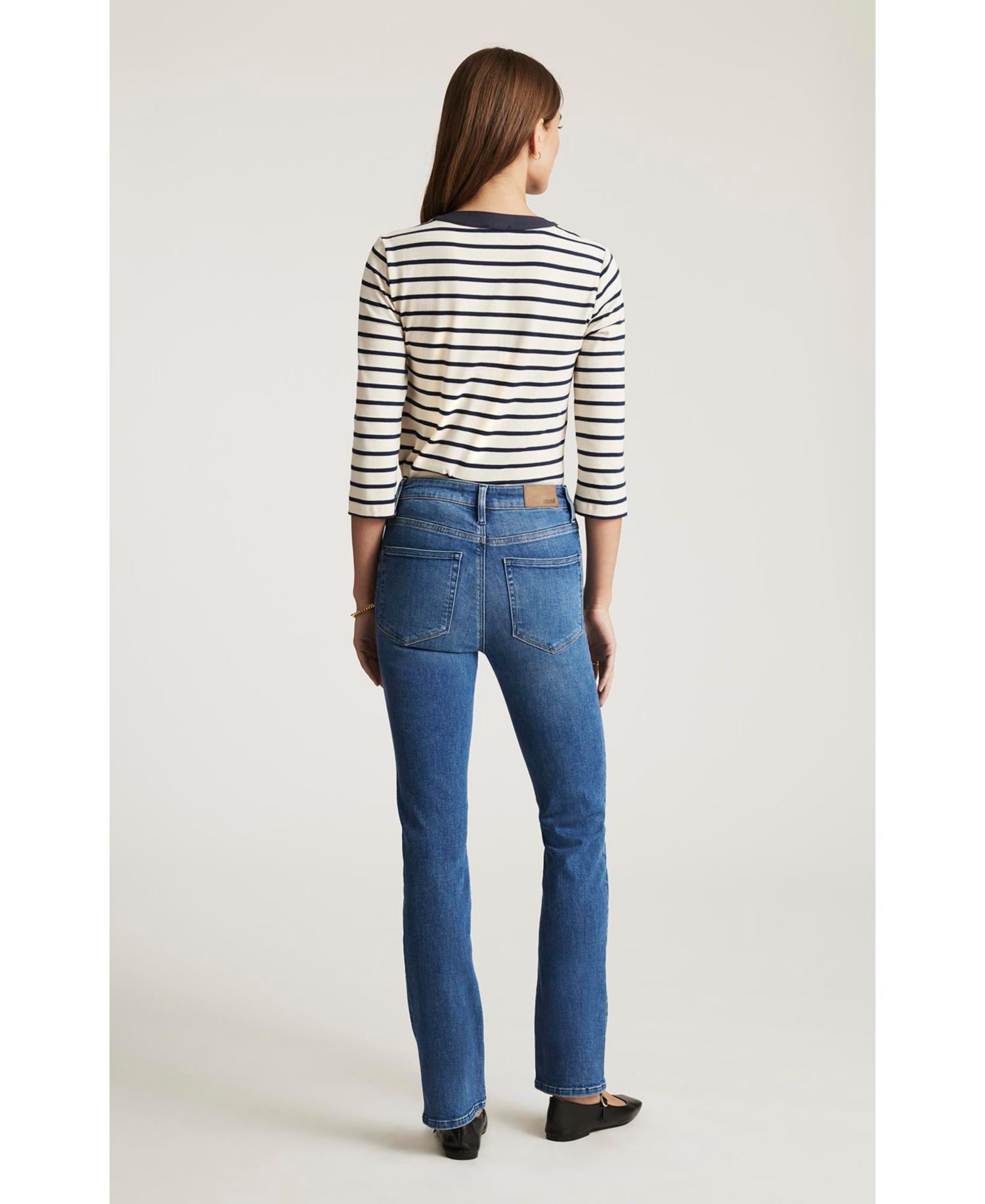 Women's Kendra Straight Leg In Mid Brushed Flex Denim