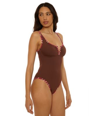 Women's On the Edge Hand Looped V Wire One-Piece Swimsuit
