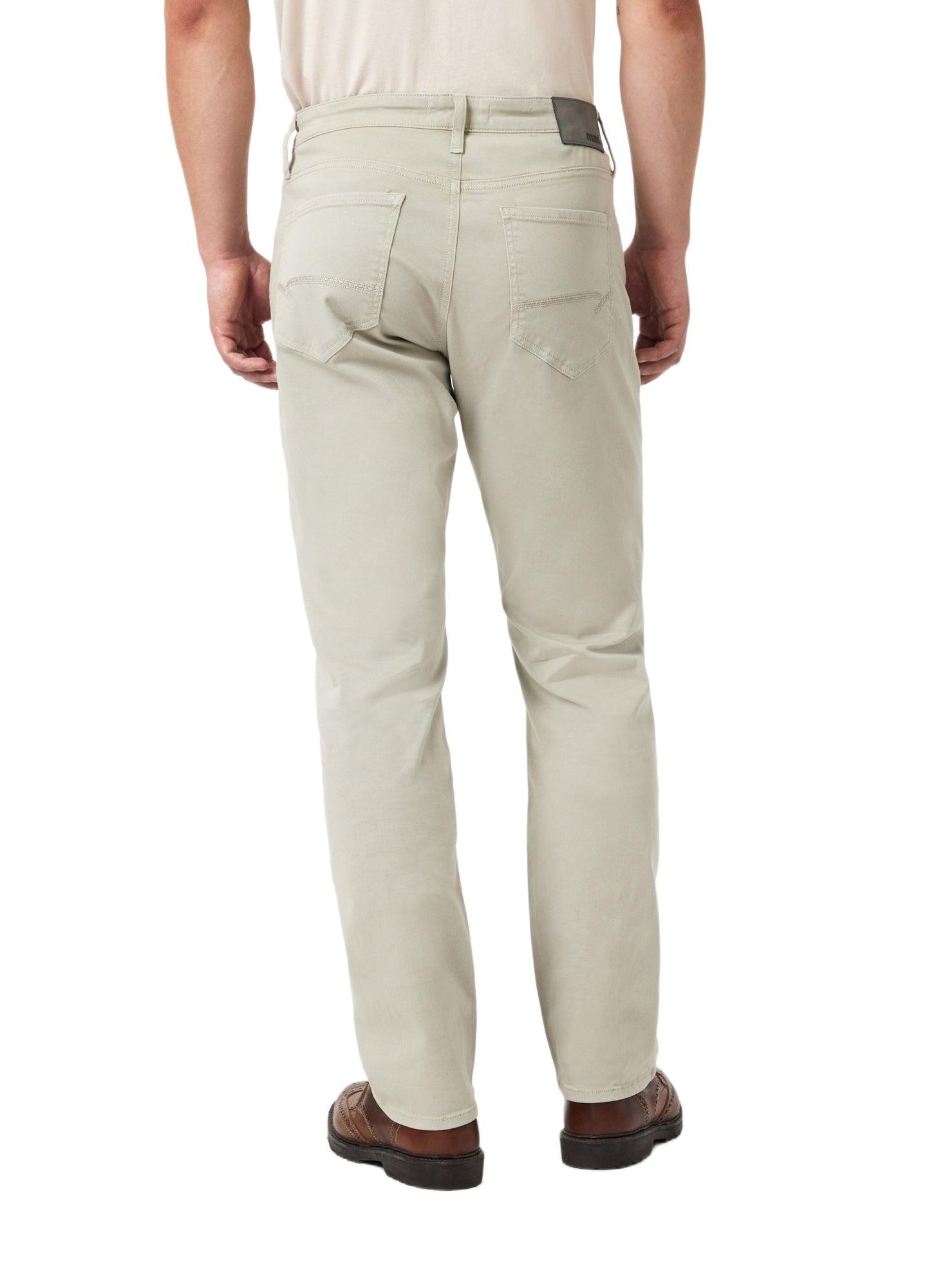 Мужские брюки Mavi Jeans Matt Regular Rise Relaxed Leg Casual Twill, цвет: Серебряный — фото 9