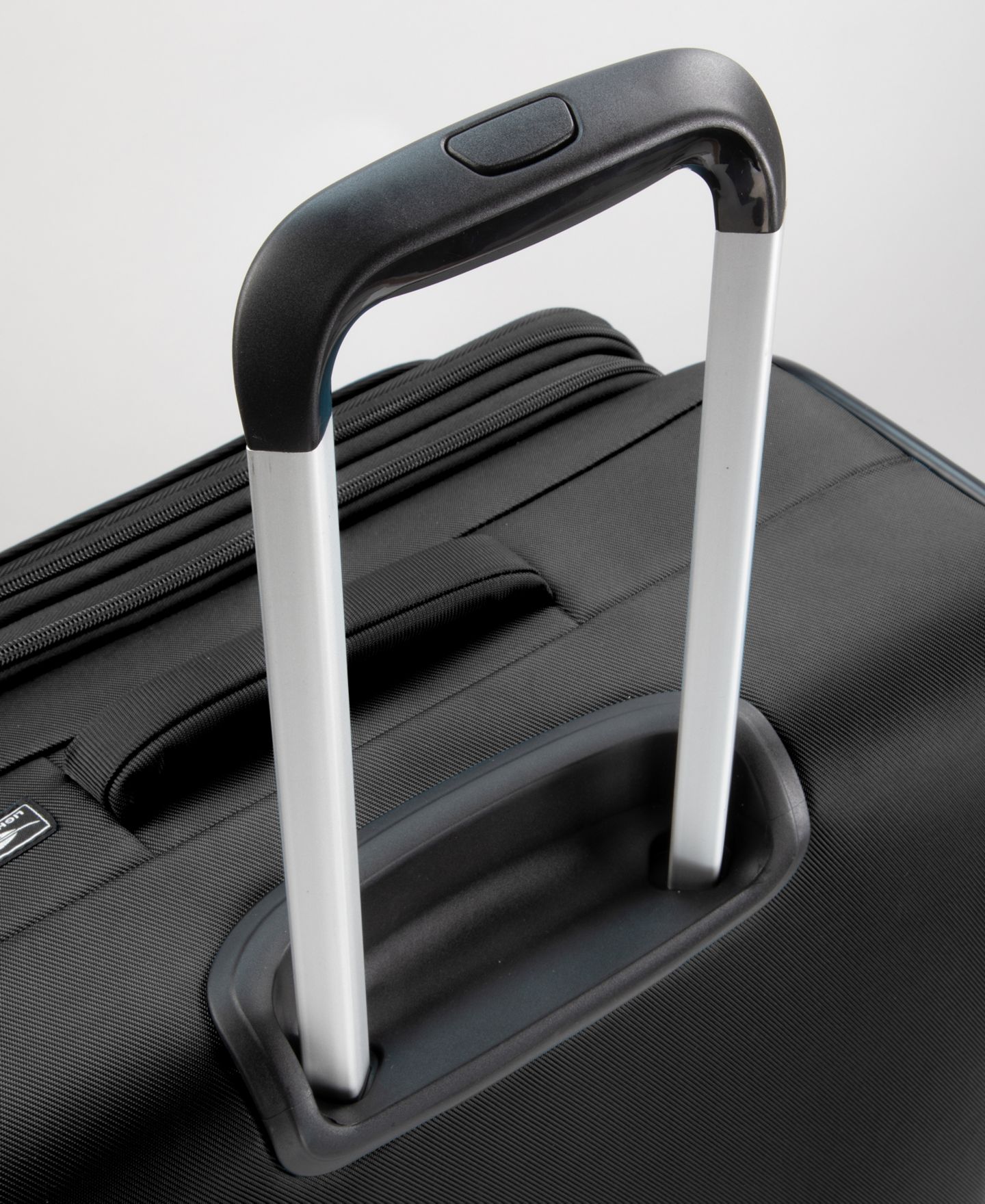 Чемодан Ricardo Torrance Softside 21" Carry-On Spinner Suitcase, цвет: Угольный — фото 9
