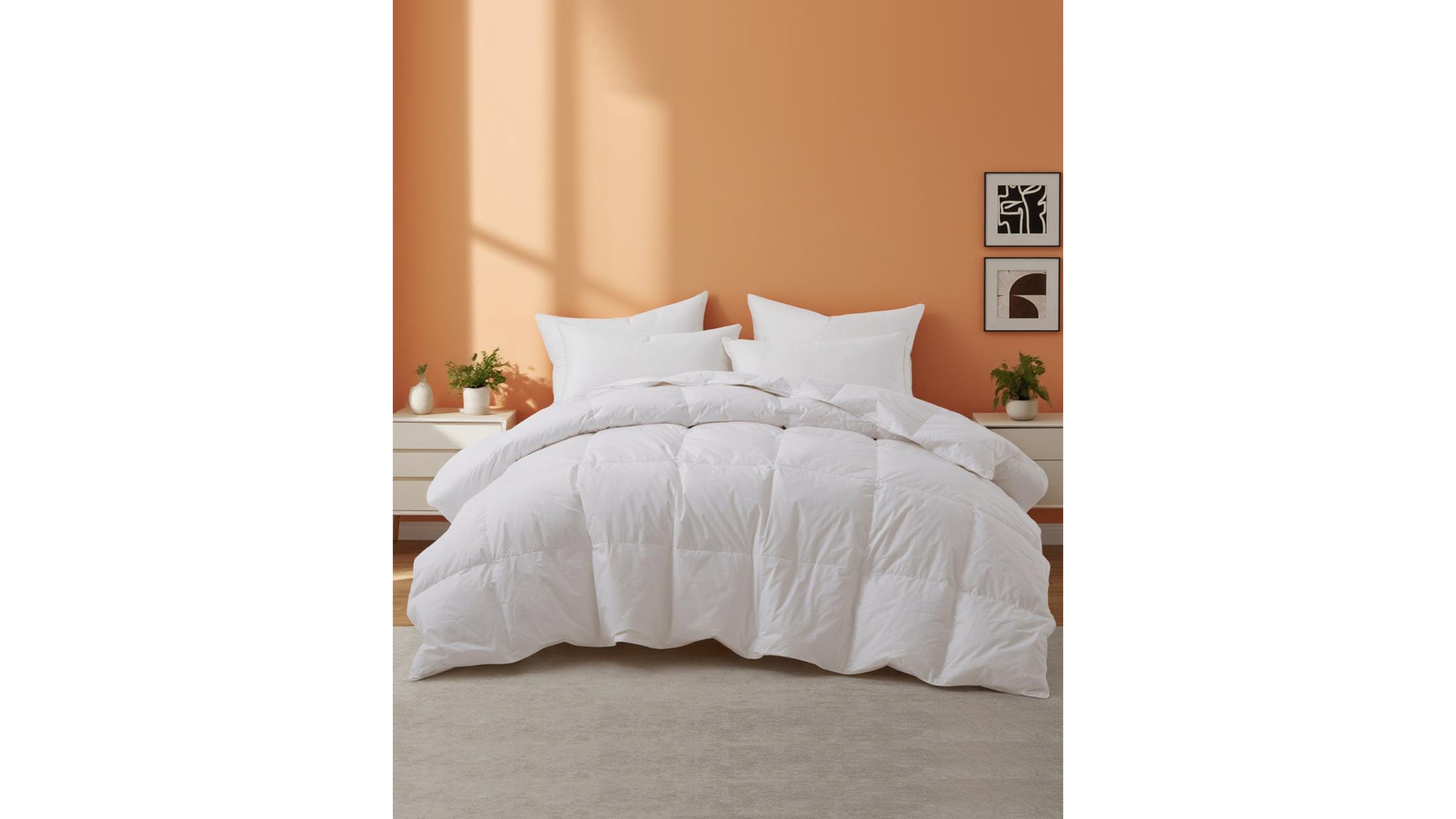 Unikome Light Warmth Ultra Soft White Goose Down Feather Fiber Comforter, Full/Queen