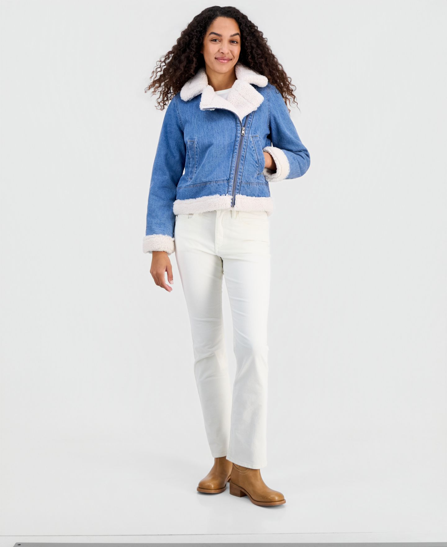 Женская куртка Levi's Denim Laydown Collar Moto, цвет: Средняя варка джинсовый — фото 2