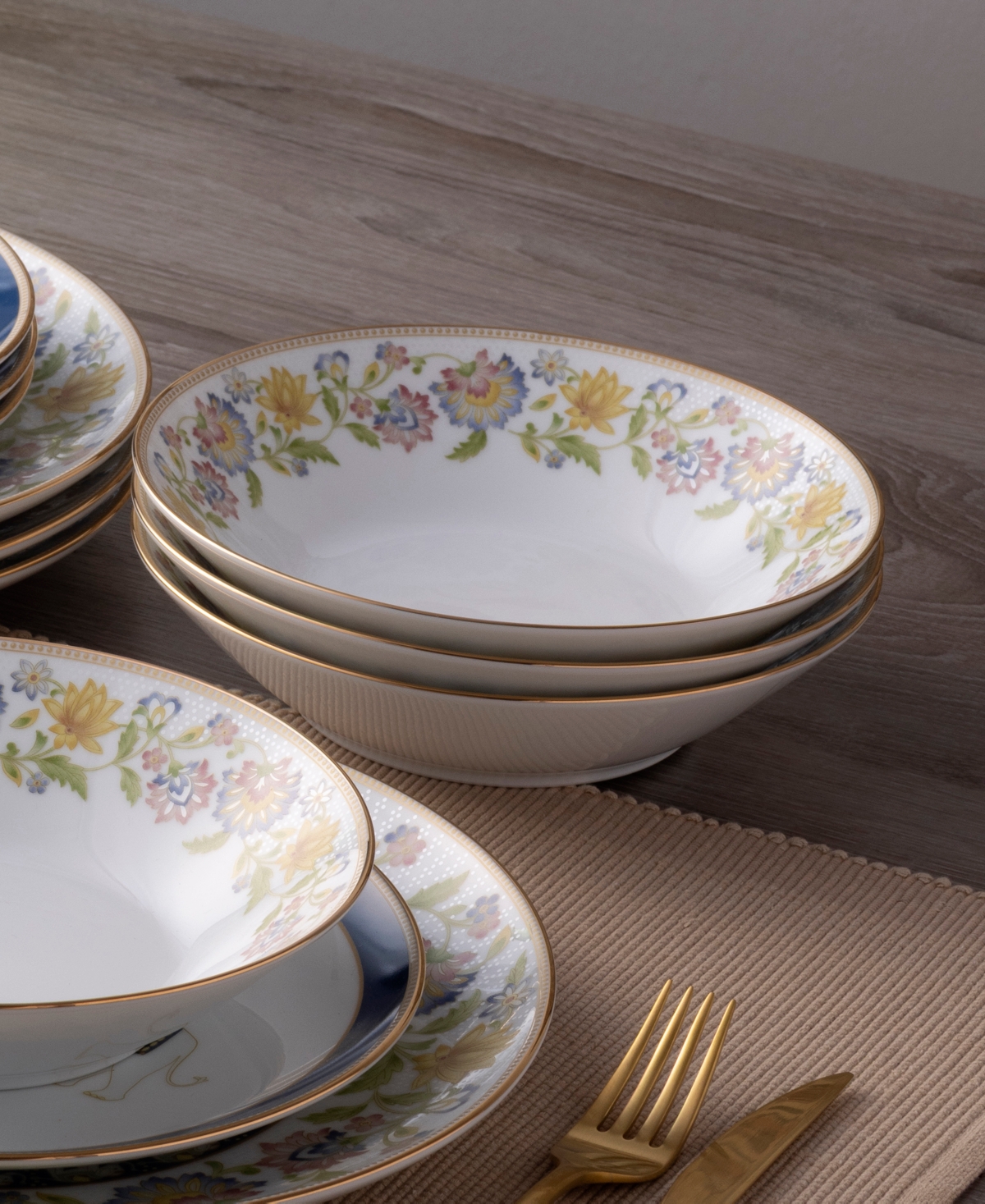 Noritake Tusker Garden 12 Pc. Dinnerware Set, Service For 4