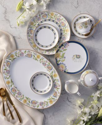 Tusker Garden 12-Piece Dinnerware Set, Service For 4