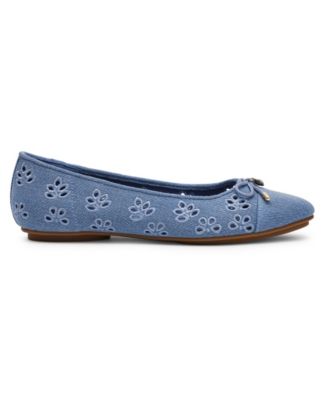 Women's Luci Eyelet Cap Toe Ballet Flats