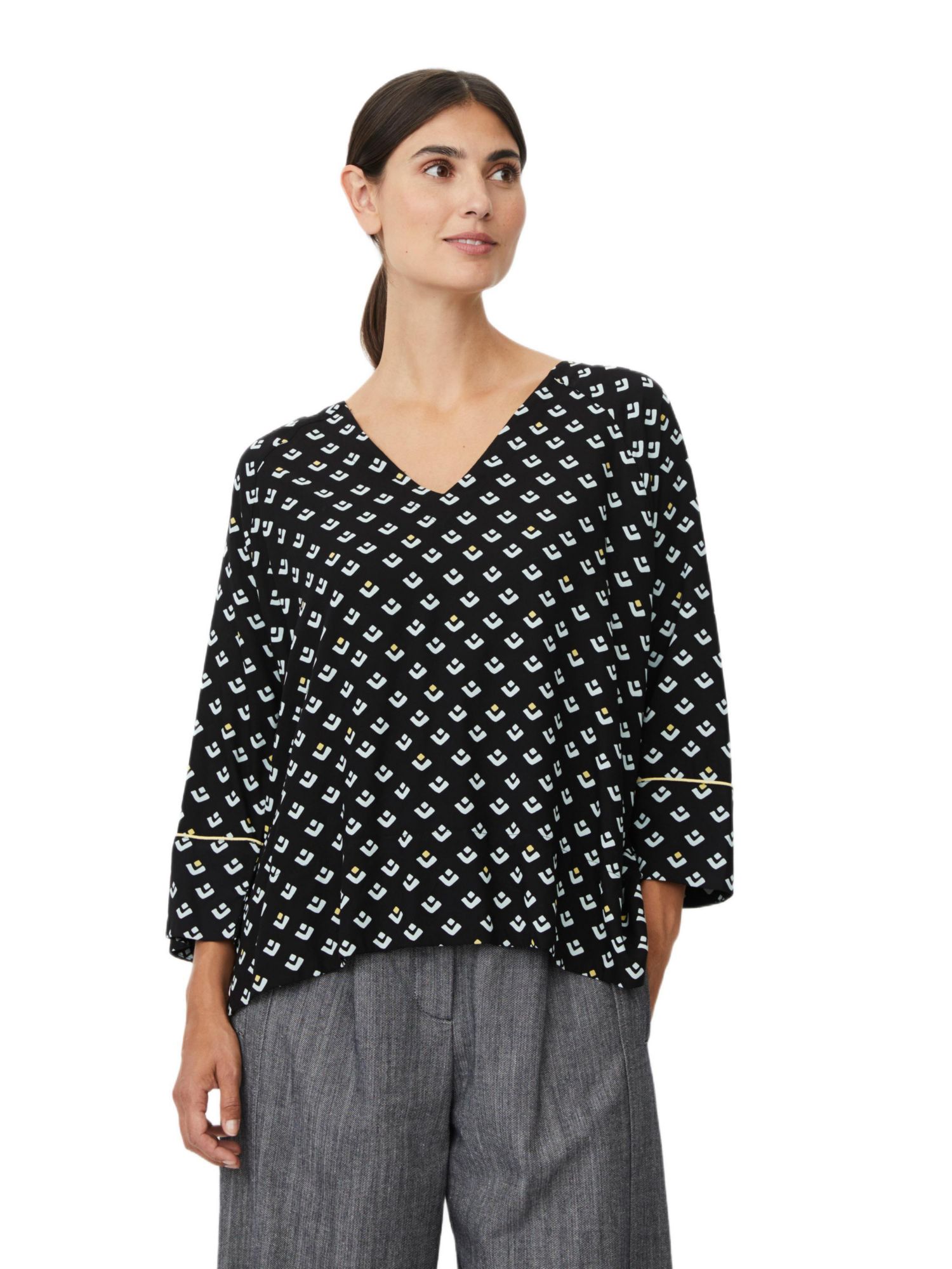 Women's Beniko V-Neck Printed Blouse