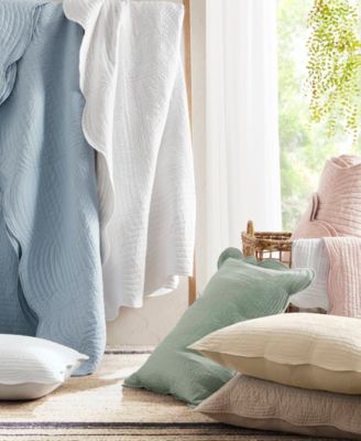 Tuscany Reversible Scalloped Edge 3-Pc. Quilt Set, Full/Queen