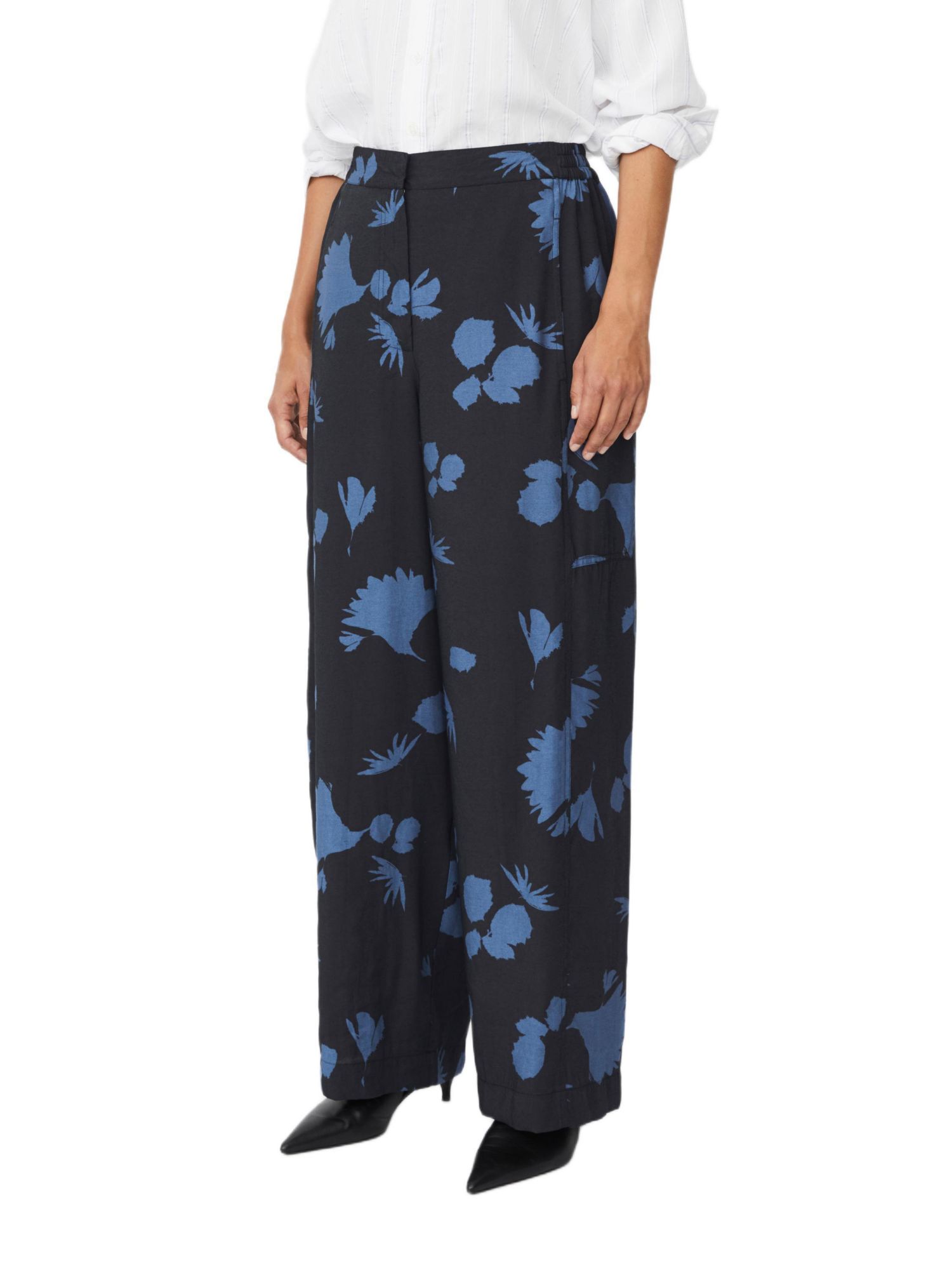 Women's Parwanas Wide Fit Printed Pants