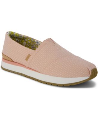 Women's Resident Plus Almond Toe Sneakers