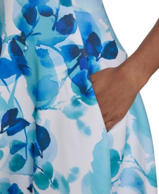 Women's Sleeveless Crewneck Dress