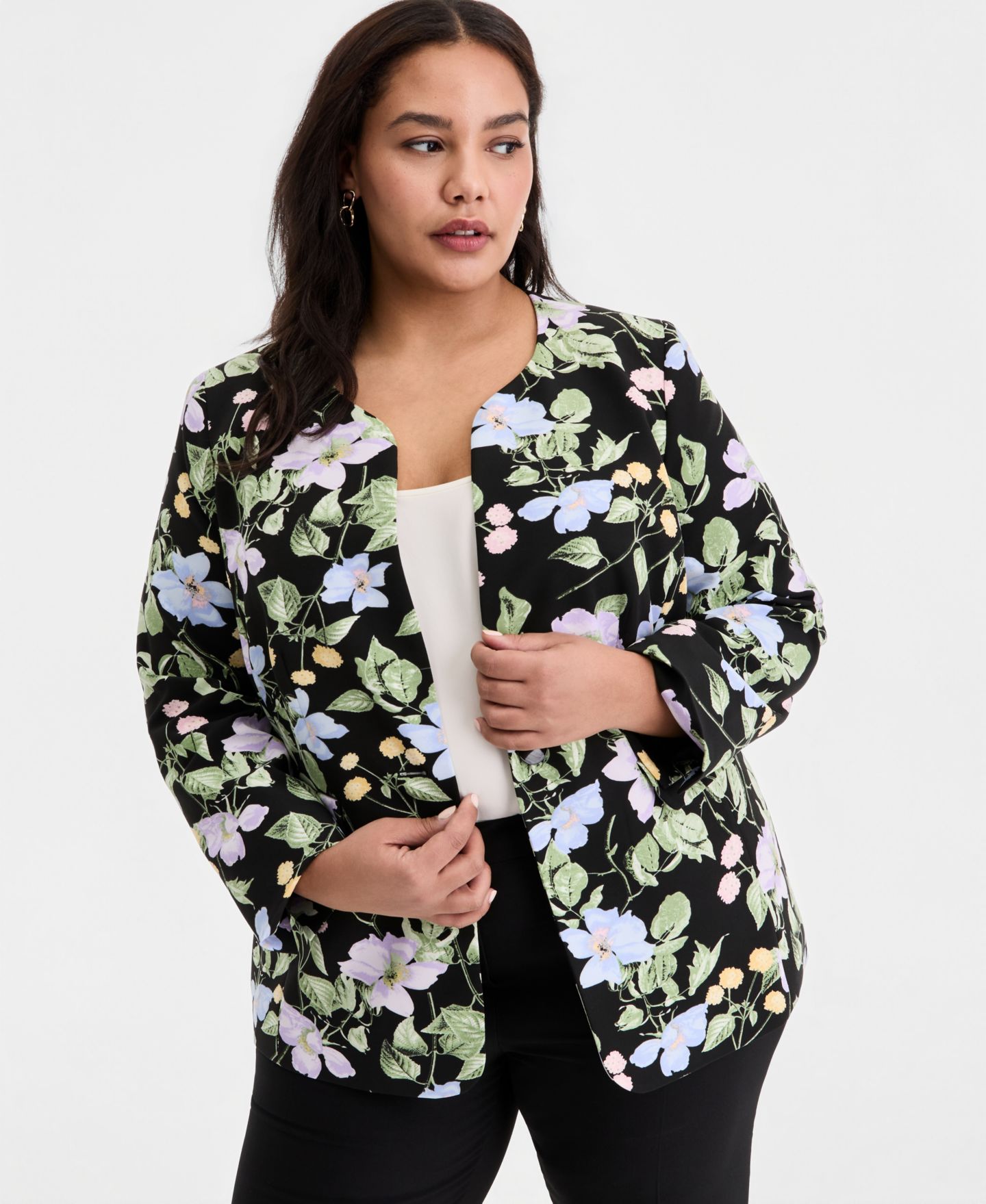 Женская куртка Kasper Plus Size Floral Print Open-Front, цвет: Чёрный разноцветный — фото 1