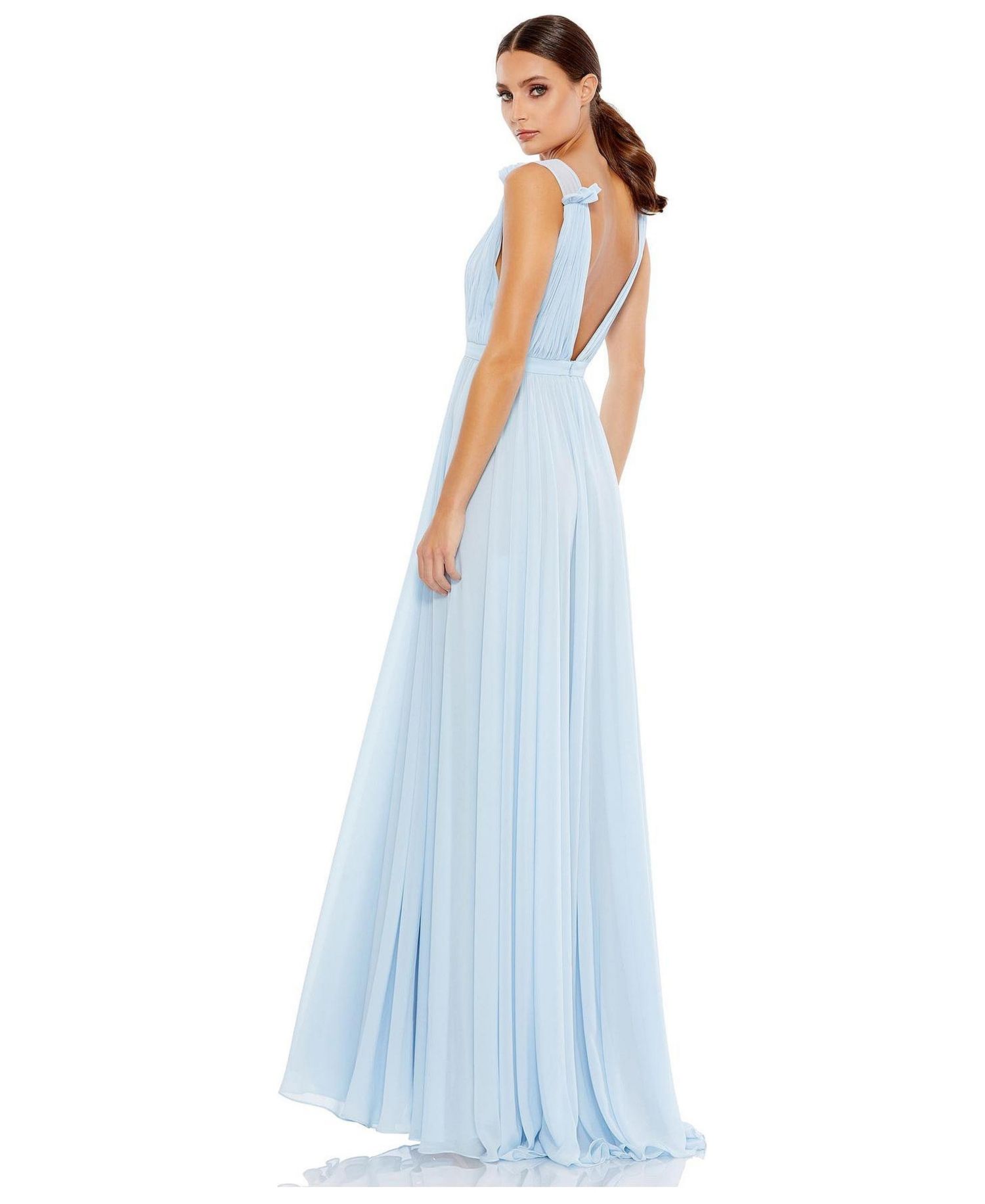 Women's Ieena Pleated Chiffon Sleeveless V-Neck Gown