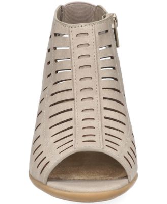 Women's Elevate Block Heel Sandals