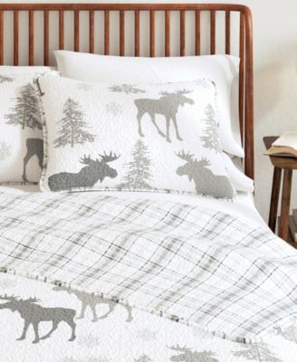 Moose & Evergreens Lightweight Reversible Microfiber Quilt Set with Shams