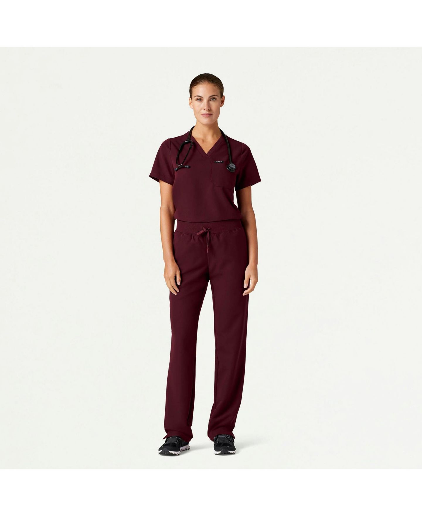 Женский топ Jaanuu Classic V-Neck Scrub with 1 Pocket, цвет: Бордовый — фото 3
