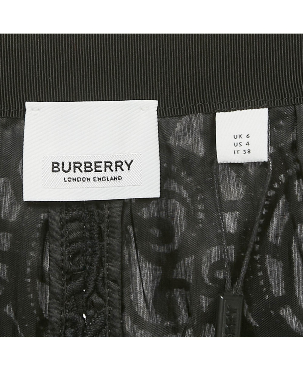 Pre-Owned Burberry Women's Black Lace Pencil Skirt