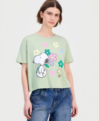 Juniors' Snoopy Floral Graphic T-Shirt