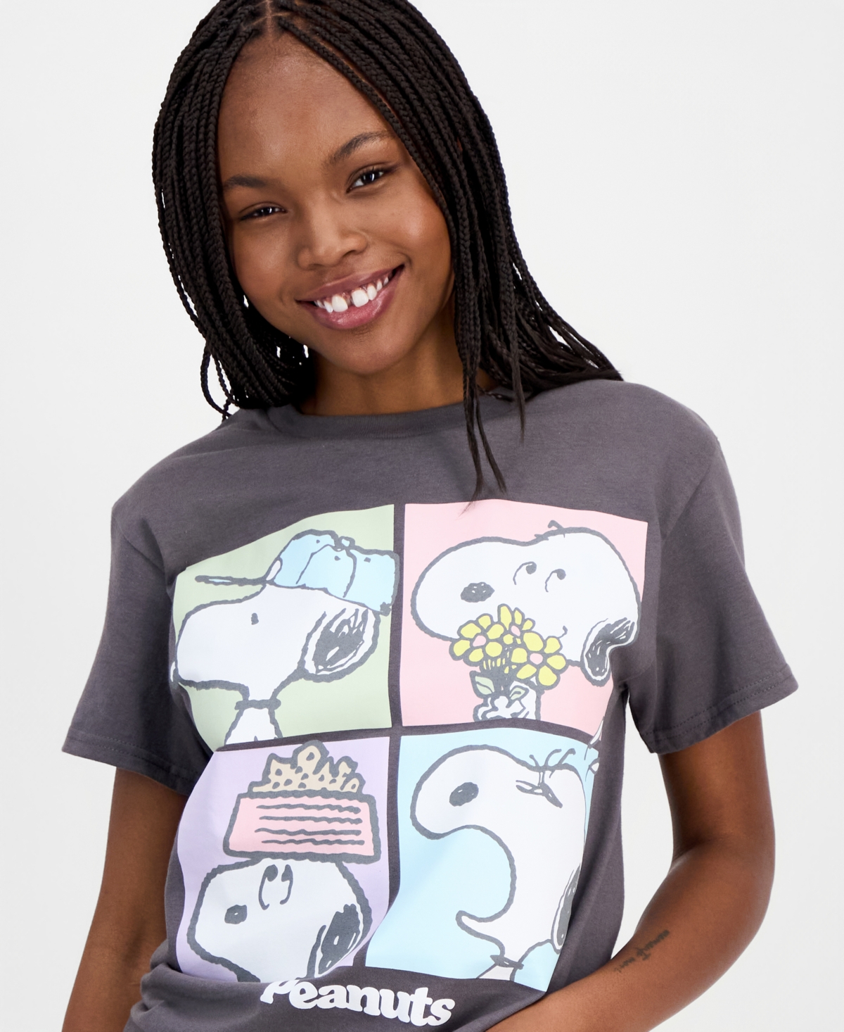 Peanuts Juniors' Snoopy Graphic-Print Cotton T-Shirt