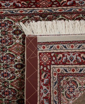 Persian Mood 2' 4" x 9' 5" Runner Area Rug