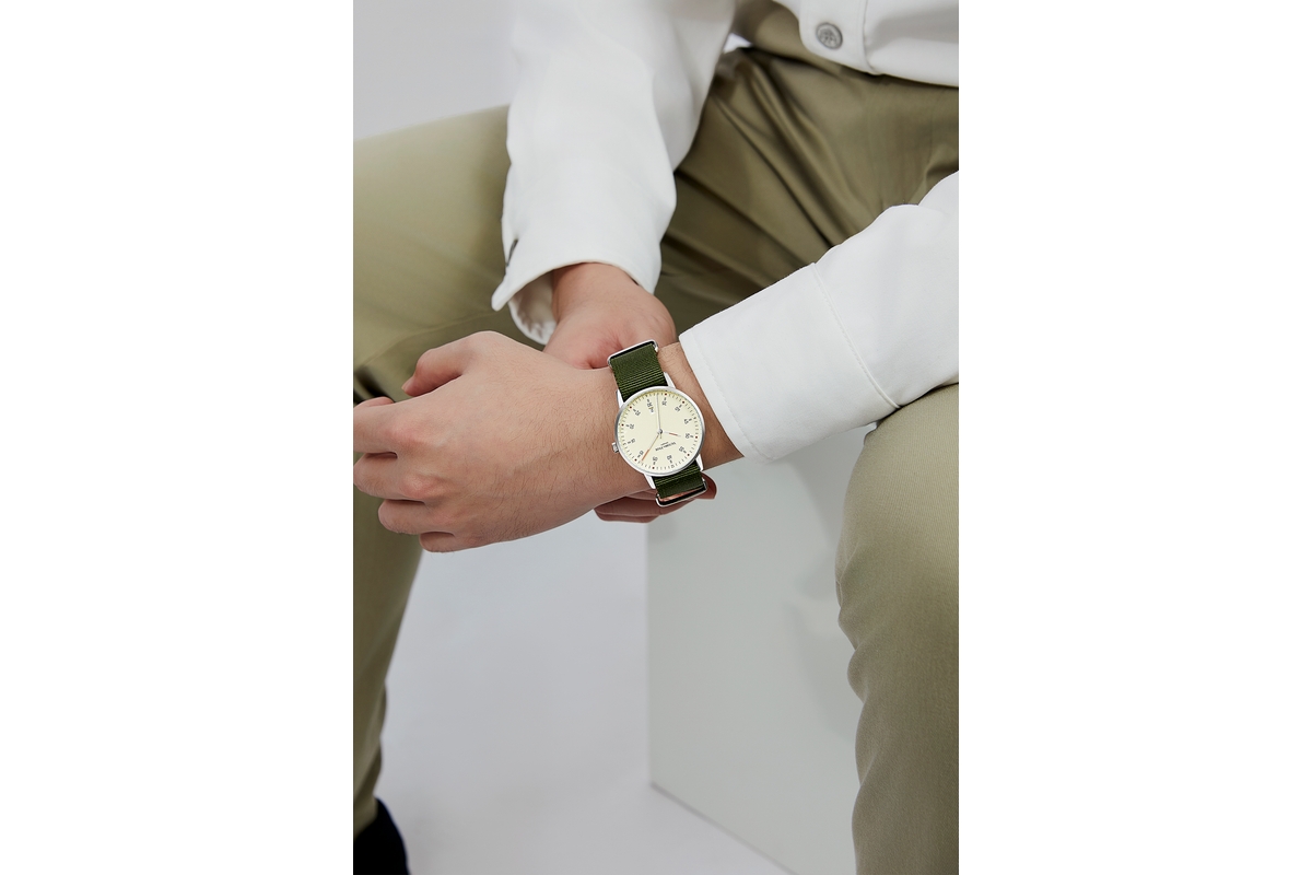 Victoria Hyde London Men's Watch Nylon Strap Orton in Green