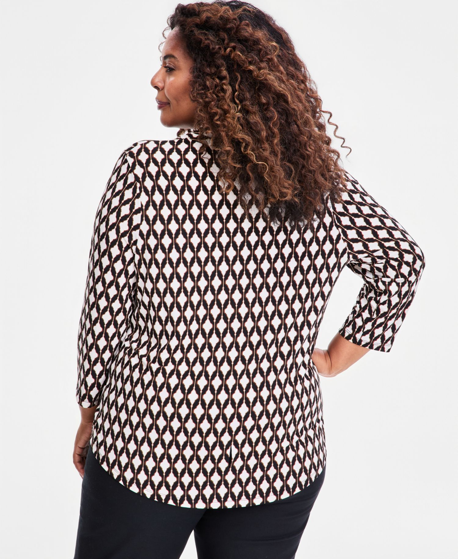Plus Size Printed V-Neck 3/4-Sleeve Top